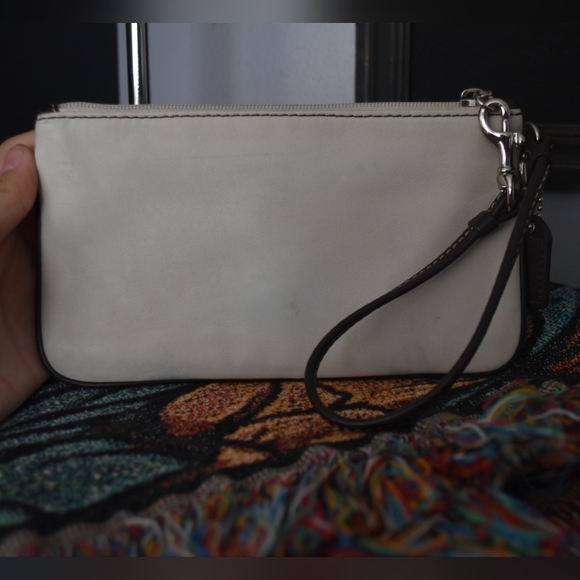 COACH Soho Wallet / Wristlet Cream/White and Brown VINTAGE! - Picture 2 of 5